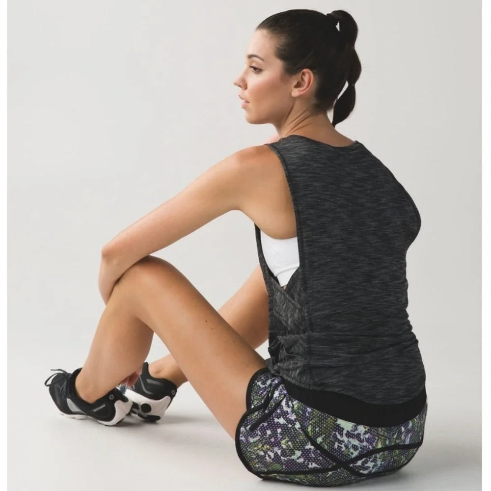 Lululemon Tracker Short III Floral Sport White